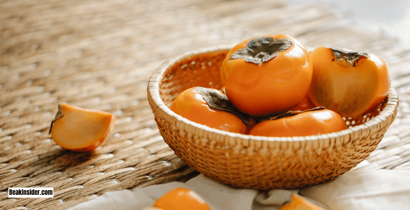 How to Serve Persimmon to Parrots?